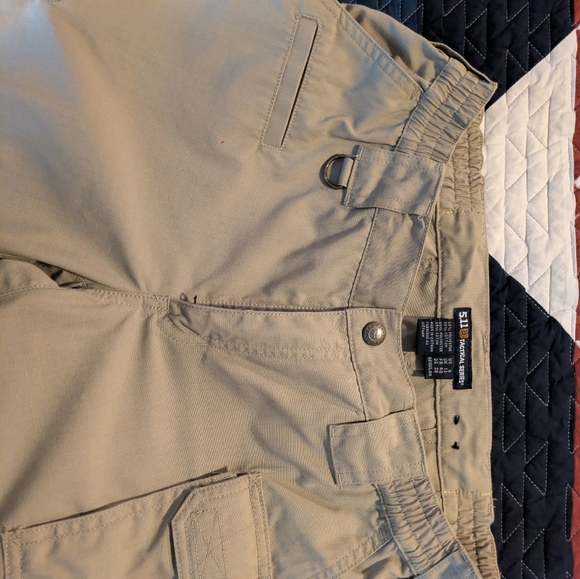 5.11 Tactical cargo pants size 8 - Picture 7 of 9